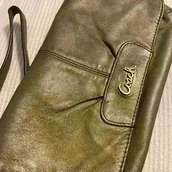 Coach Wallet - Picture 1 of 5